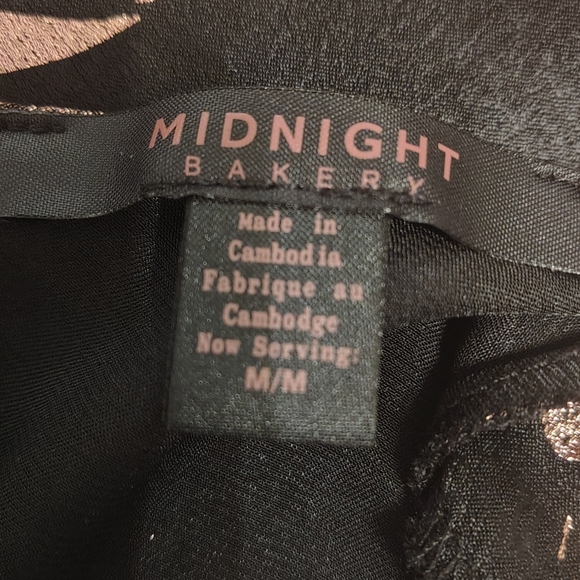 Midnight Bakery Luxurious Black and Pink Floral Chemise / Pijama Size M - Picture 4 of 16